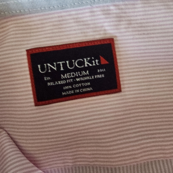 UNTUCKit Medium Mens Douro Wrinkle Free Button Down Relaxed Fit Pinstripe Shirt - Picture 7 of 9